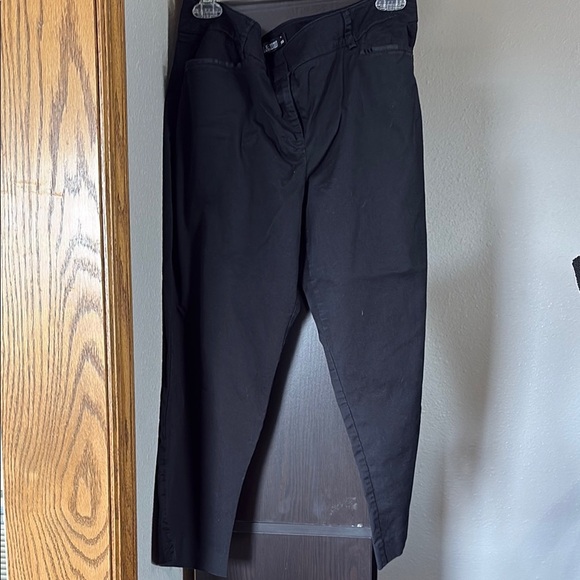 New York & Company Pants - NY&CO Women’s 7th Ave design Size 14 Crop Pants